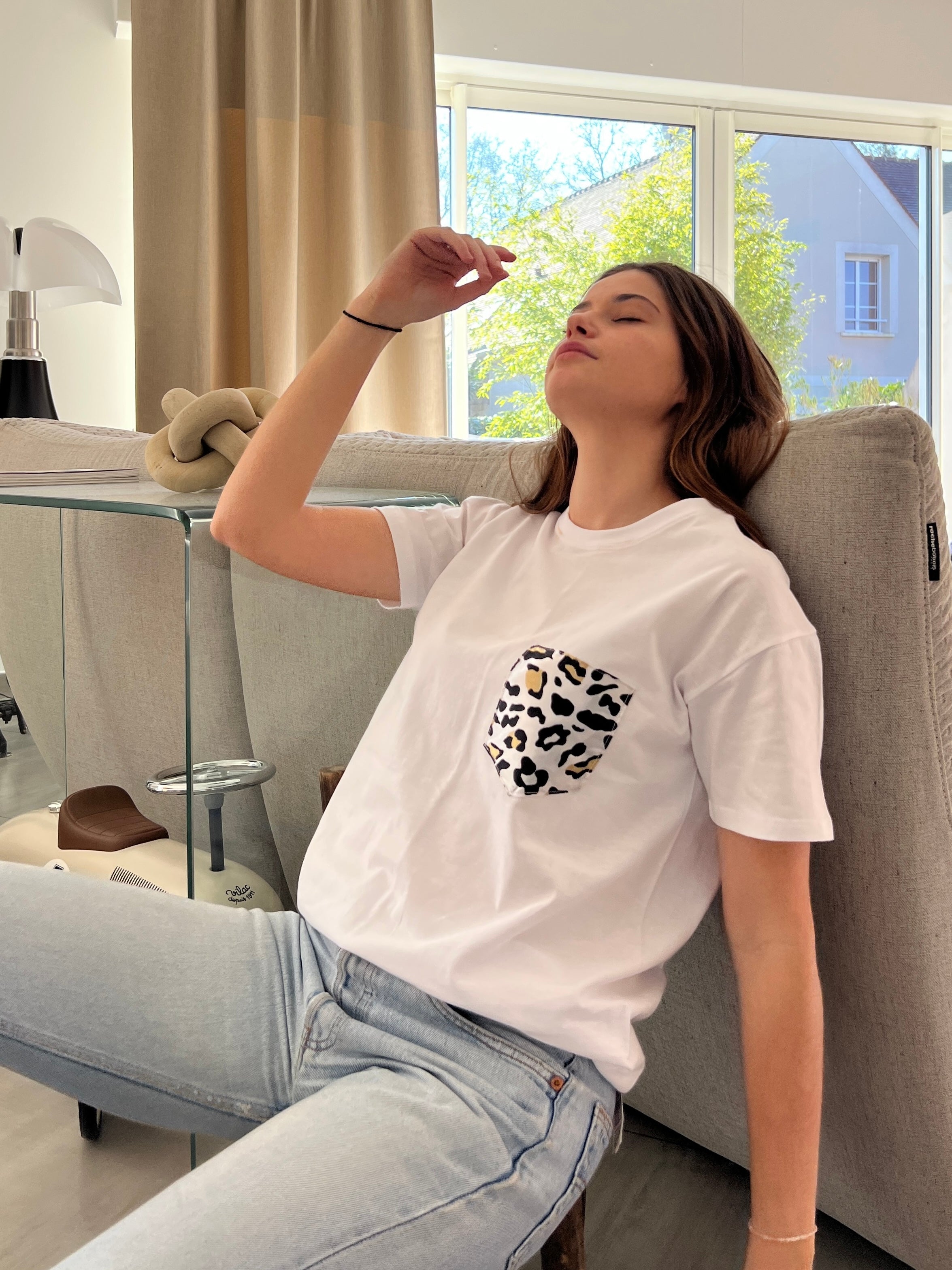 T-shirt poche en foulard léopard