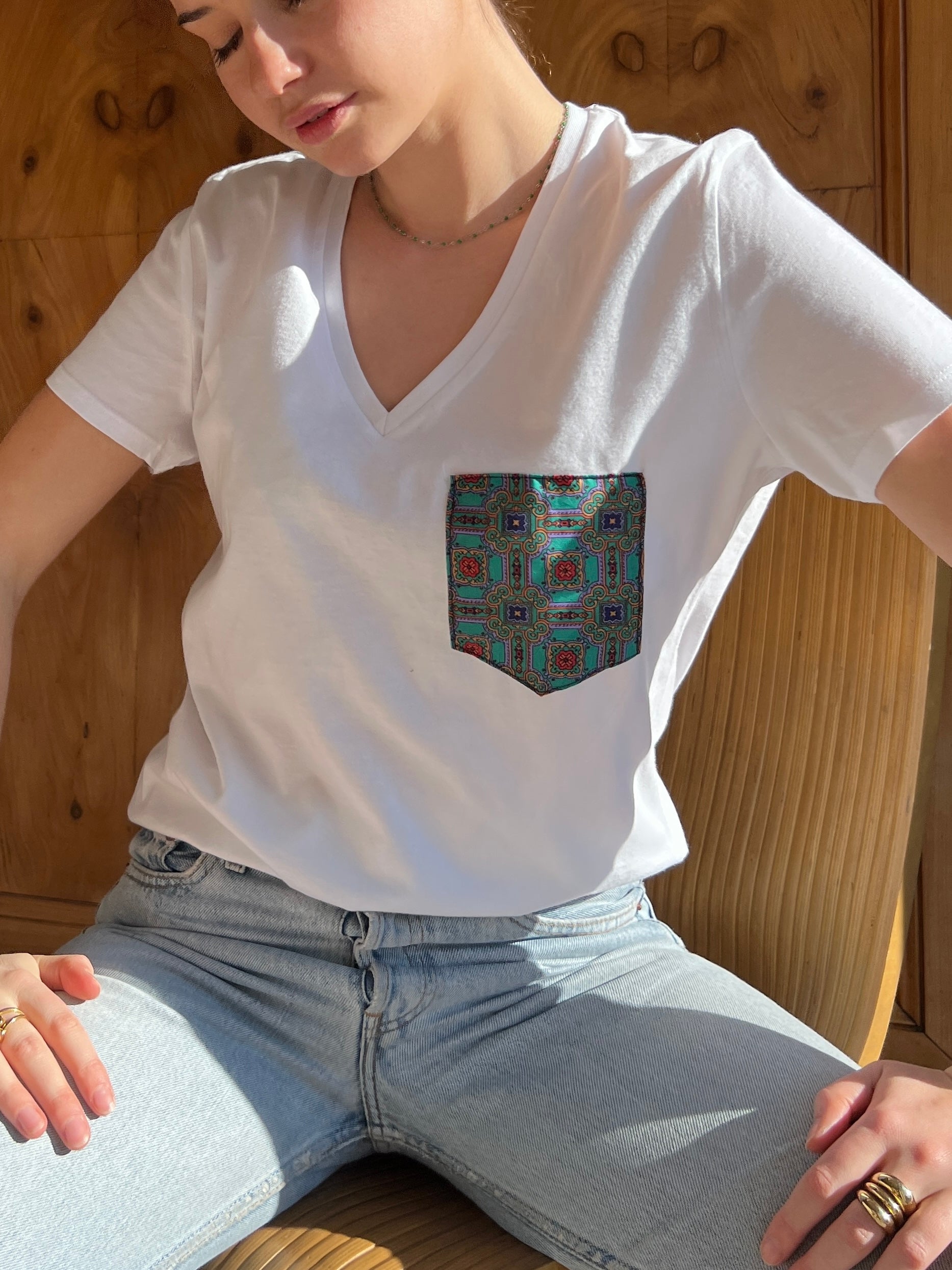 T-shirt poche en foulard verte
