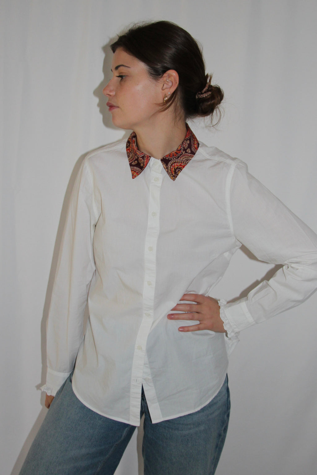 Chemise col violet
