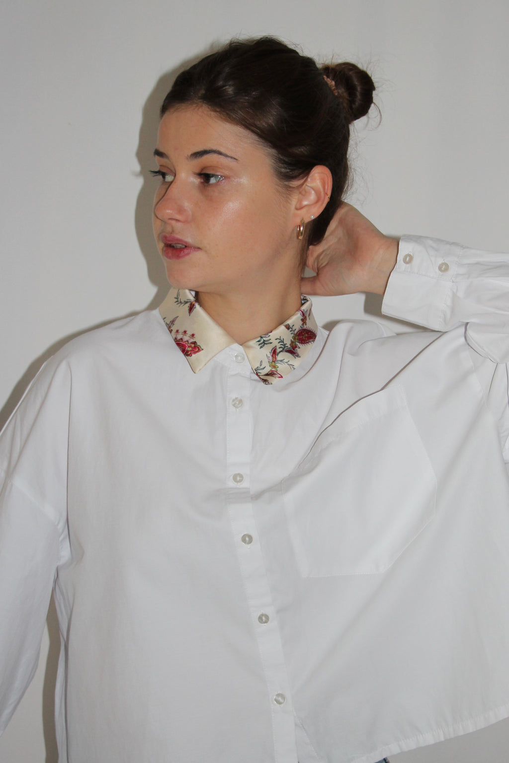 Chemise col beige