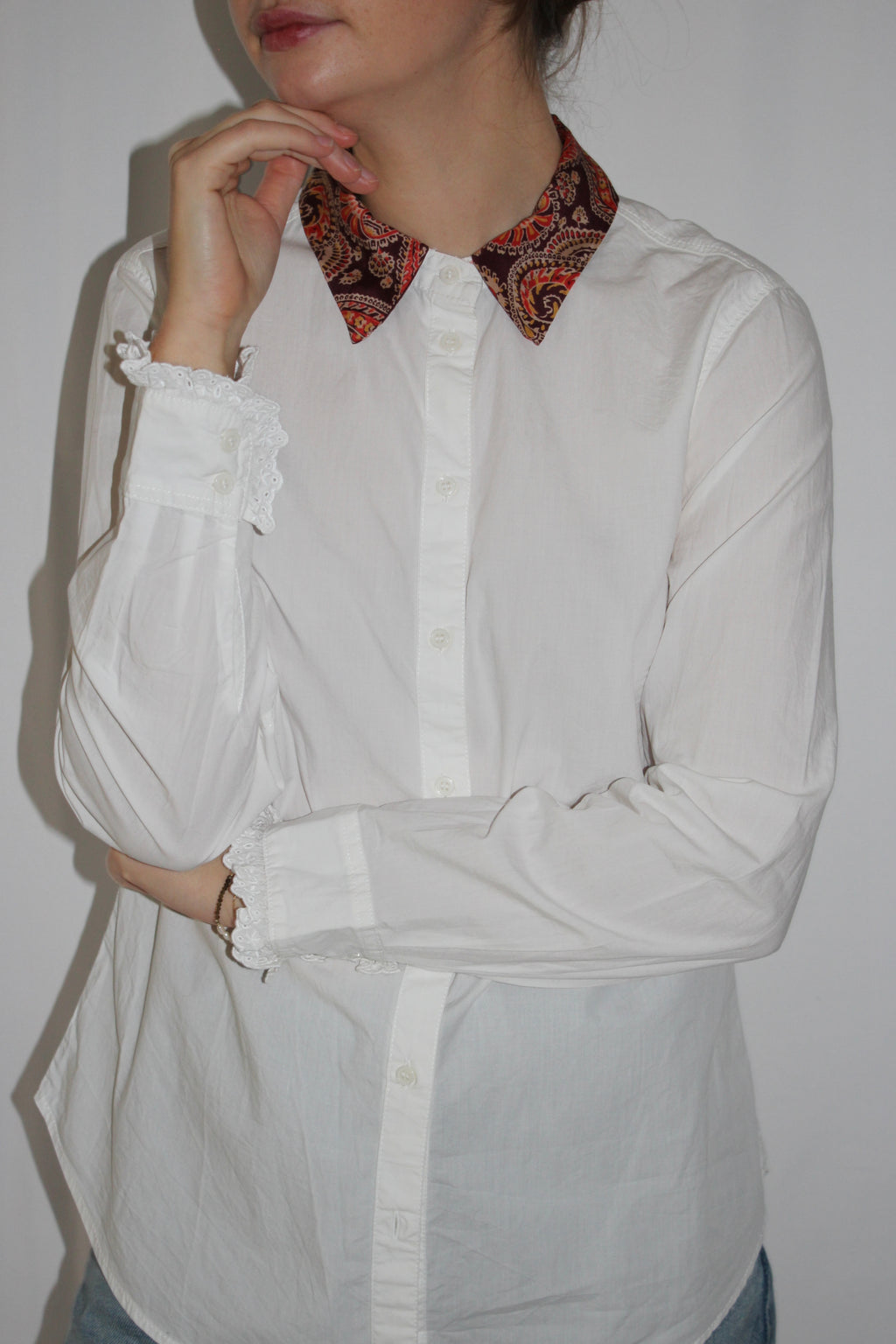 Chemise col violet