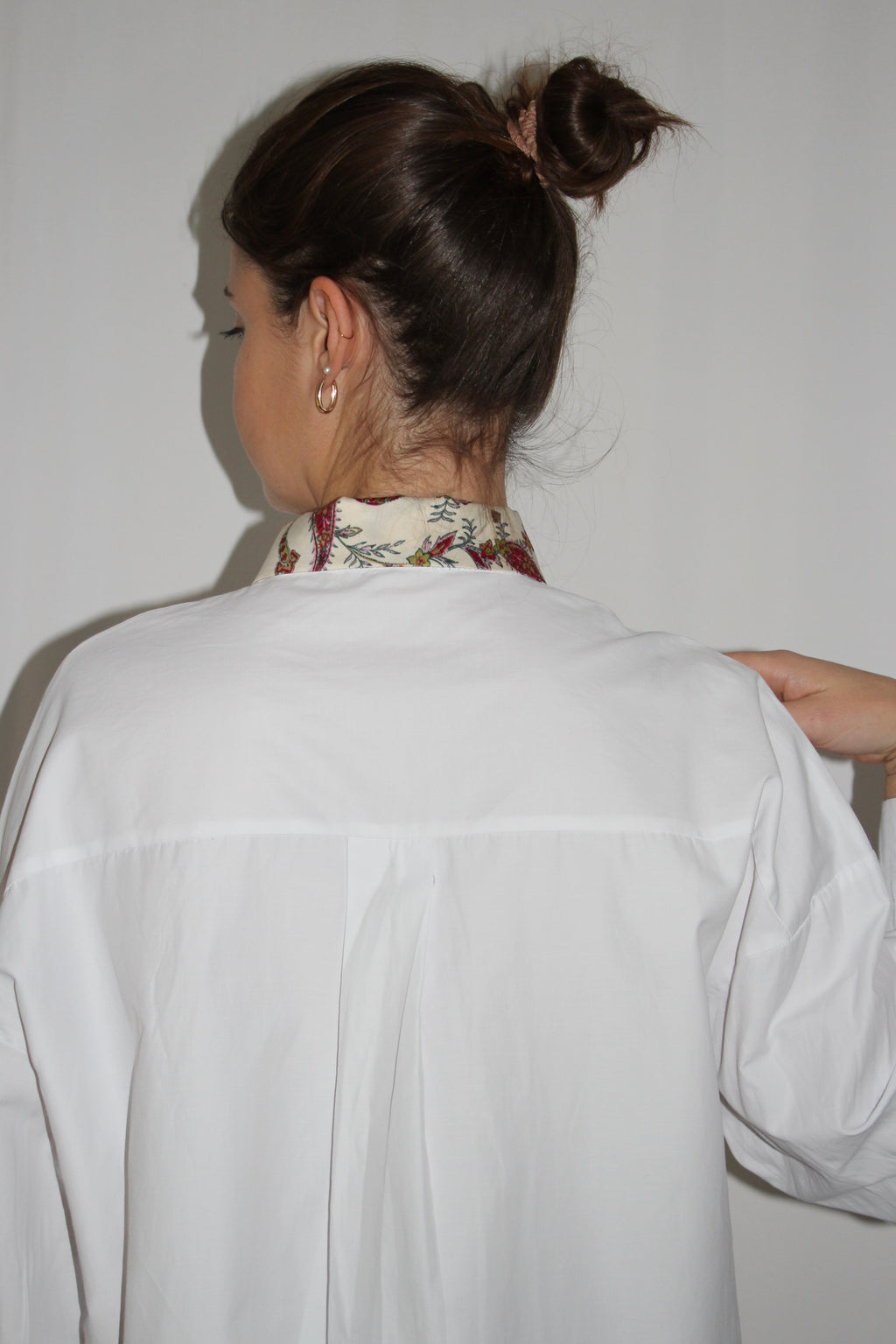 Chemise col beige
